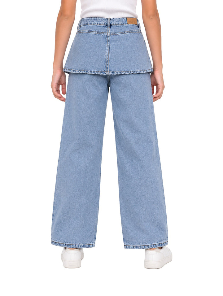 Falda pantalón de mezclilla color denim con pierna ancha y bolsillos frontales