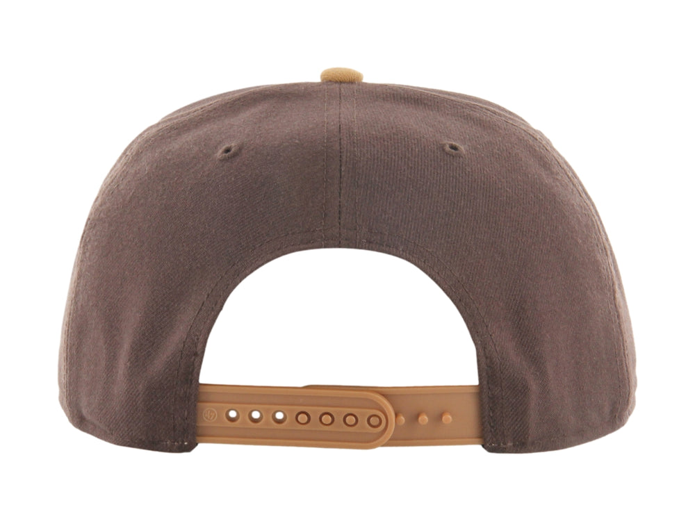 Gorra 47 Brand de los San Diego Padres en color marrón con visera y logo bordado en beige.