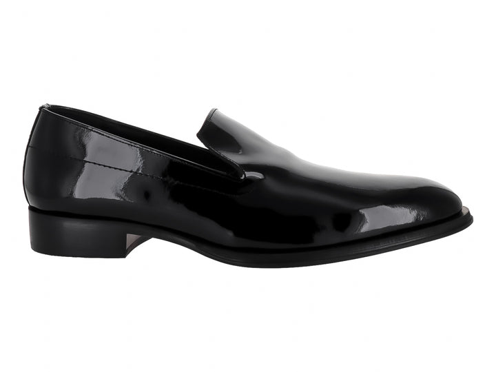 Zapato loafer para hombre en color negro charol brillante.