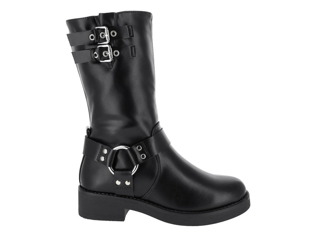 Bota negra de material sintético con hebillas plateadas y suela gruesa.