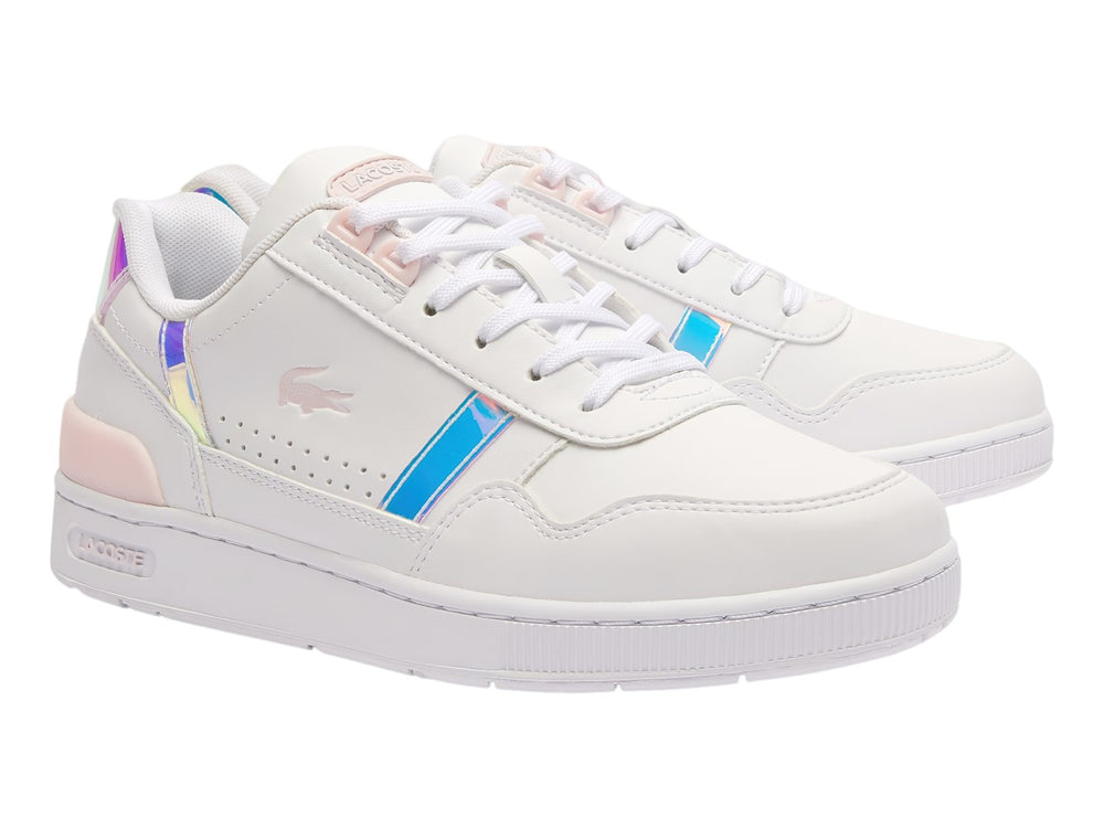 Tenis Lacoste blancos con detalles en rosa y azul iridiscente.