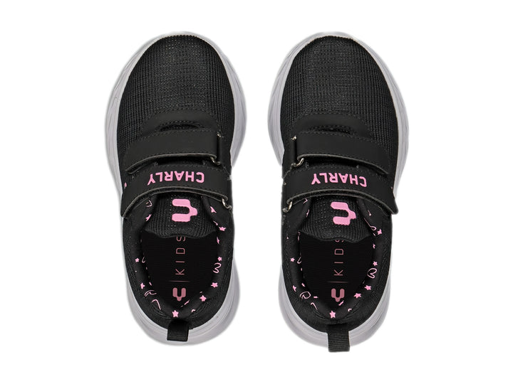 Tenis deportivos Charly color negro con suela blanca y detalles en rosa, cierre de velcro para niños.