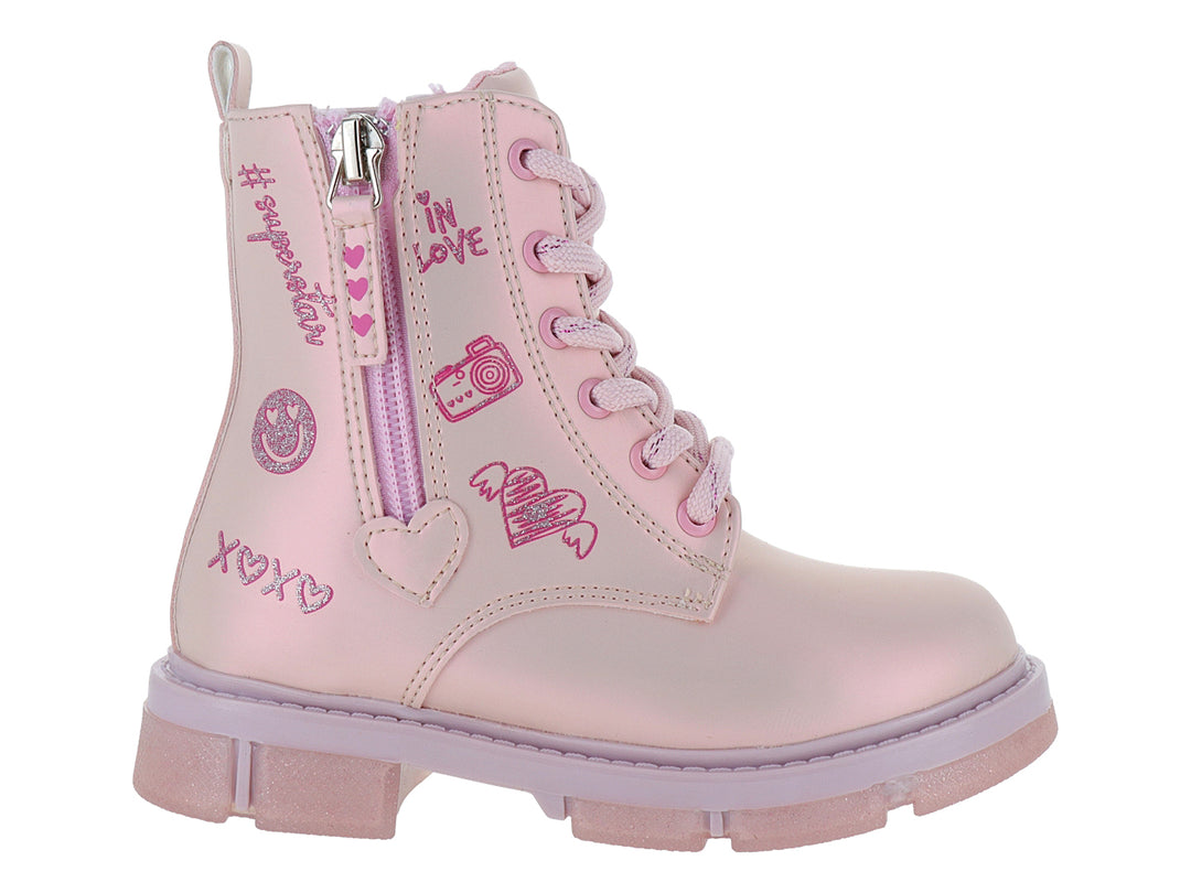 Bota rosa para niña con decoraciones de corazones, suela de glitter y cierre lateral.