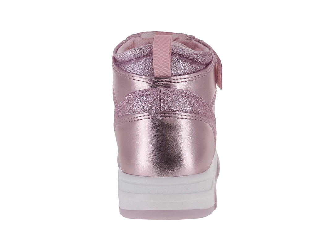 Tenis botín para niña en color rosa metálico con detalles de glitter y suela blanca.
