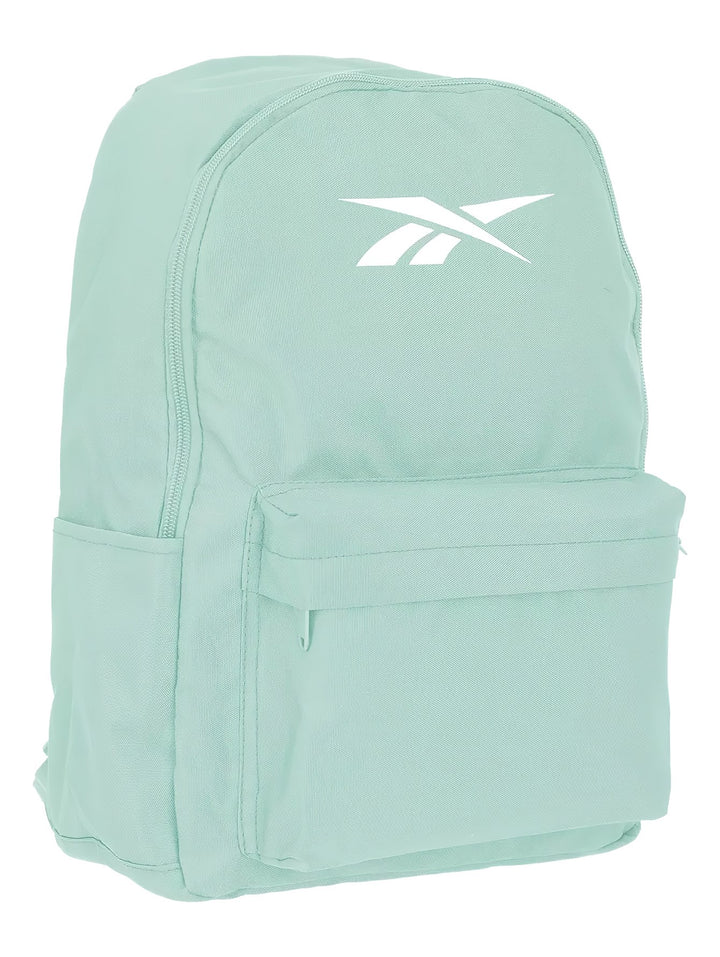 Mochila escolar Reebok de color azul claro con logotipo blanco en el frente.