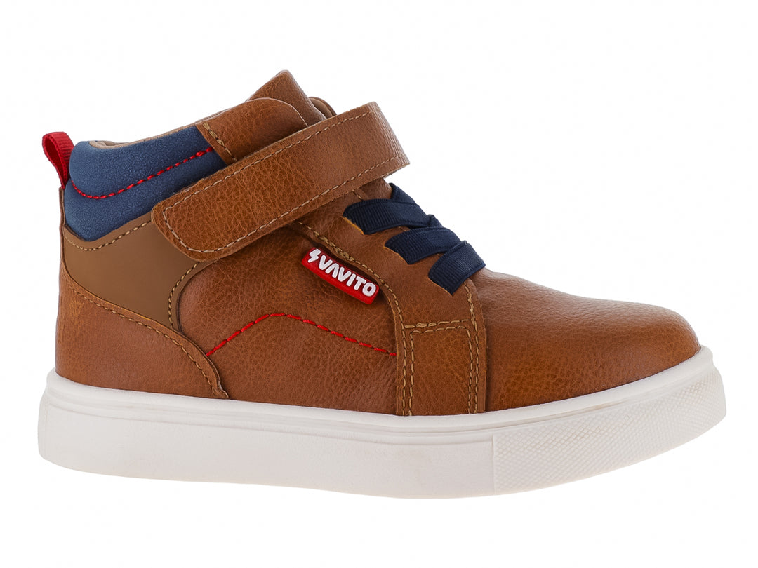 Zapato infantil VAVITO color cognac con detalles en azul, cierre de velcro y suela blanca.