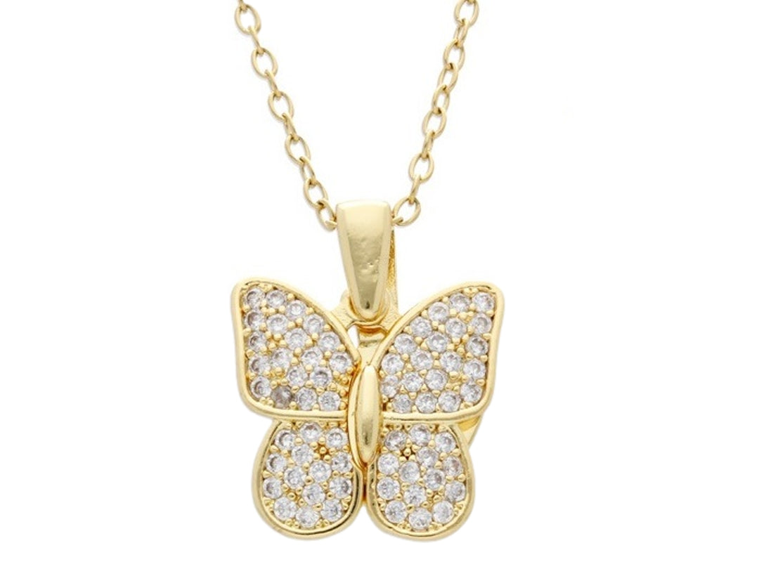 Collar dorado con dije en forma de mariposa adornado con brillantes blancos.