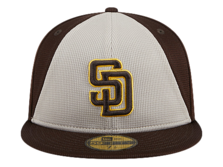 Gorra de béisbol New Era en colores marrón oscuro y crema con logotipo de San Diego Padres.