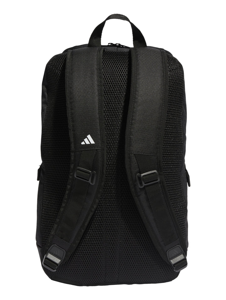 Mochila Adidas color negro con tres franjas verticales blancas y logotipo en la parte superior.