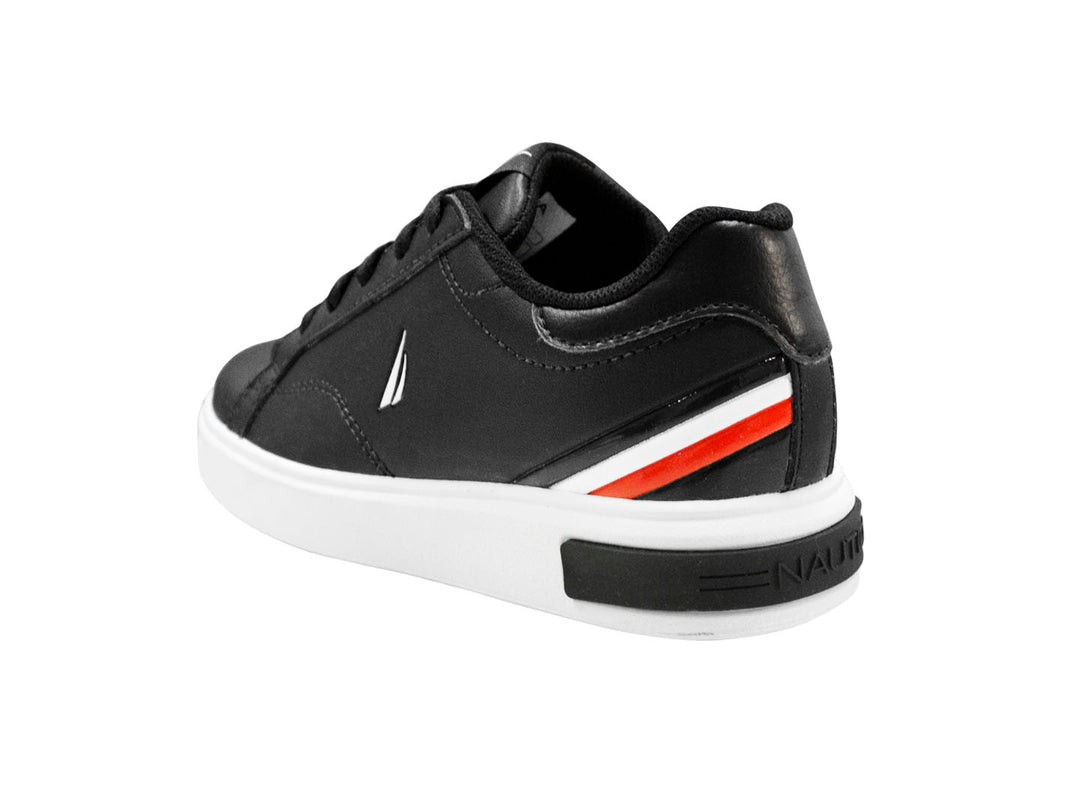 Tenis deportivos infantiles marca Nautica en color negro con suela blanca y detalle de franjas rojas y blancas laterales.