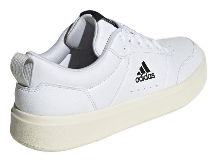 Tenis Adidas Park ST color blanco con suela off-white y logotipo negro lateral.
