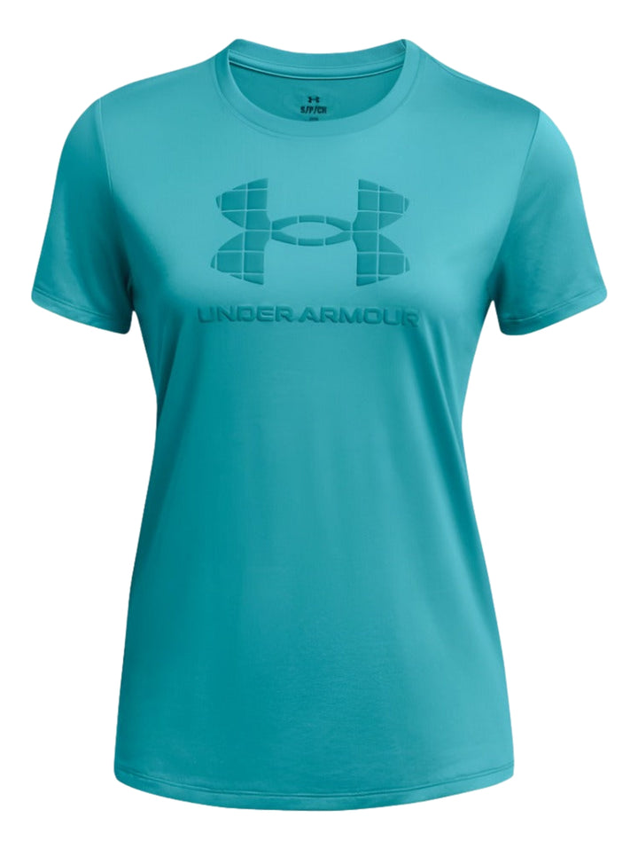 Mujer vistiendo una camiseta deportiva de manga corta color azul turquesa de la marca Under Armour.