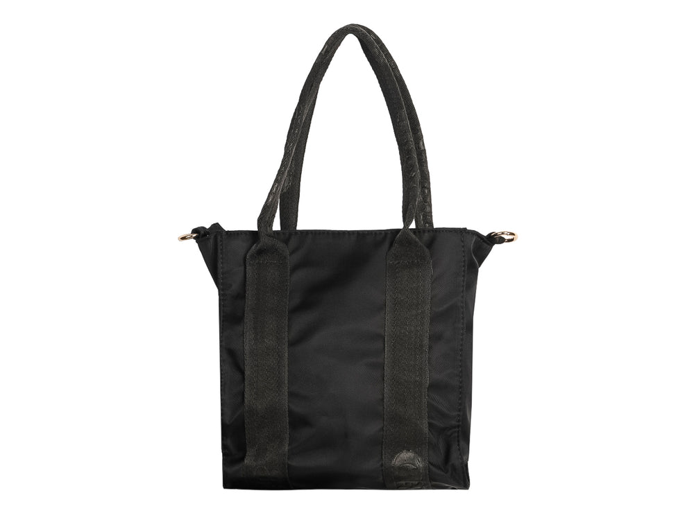Bolsa de hombro color negro de la marca Ferretina, fabricada en tela lisa con asas largas y cierre superior.