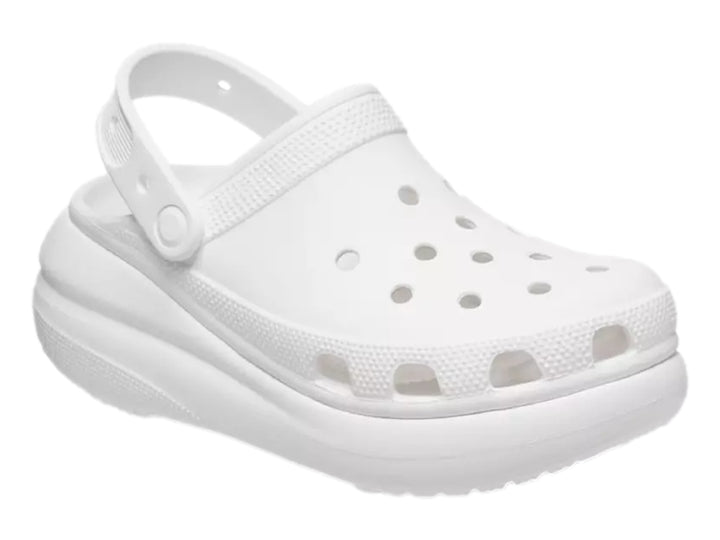 Zuecos Crocs Crush Clog en color blanco con plataforma elevada y correa trasera.