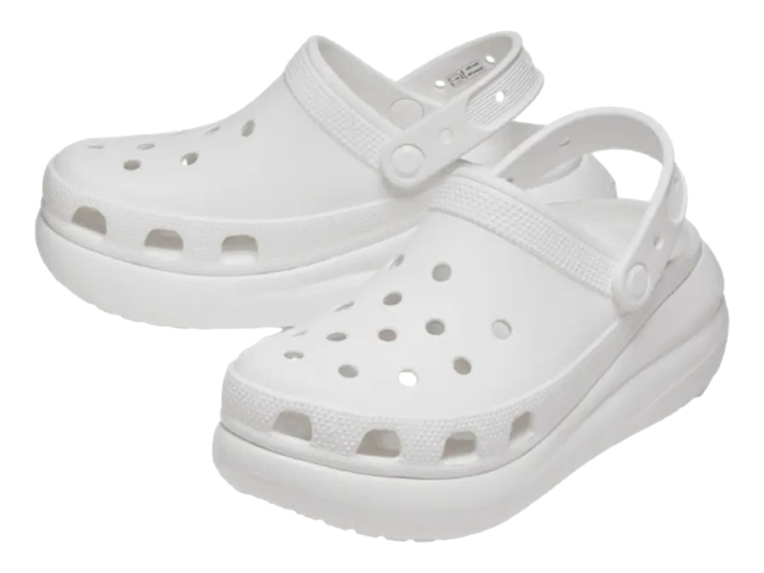 Zuecos Crocs Crush Clog en color blanco con plataforma elevada y correa trasera.