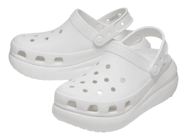 Zuecos Crocs Crush Clog en color blanco con plataforma elevada y correa trasera.