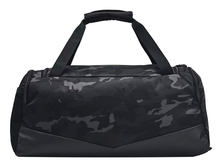 Maleta deportiva Under Armour UA Undeniable 5.0 de color negro con diseño de camuflaje oscuro.