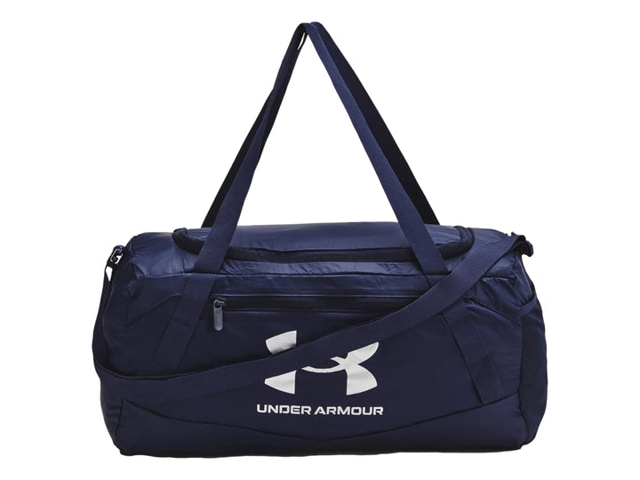 Bolsa de deporte Under Armour color azul marino con logotipo blanco y asas largas.