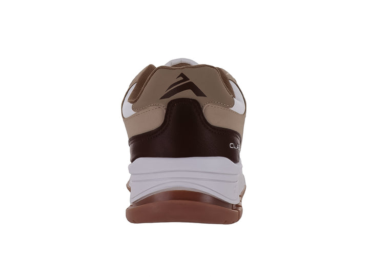 Tenis casuales Clasben en colores beige y blanco con detalles en marrón y suela blanca.