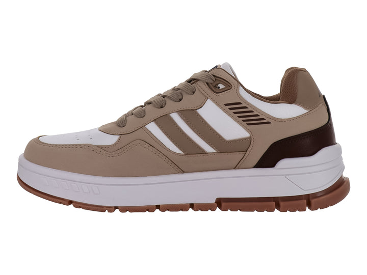 Tenis casuales Clasben en colores beige y blanco con detalles en marrón y suela blanca.