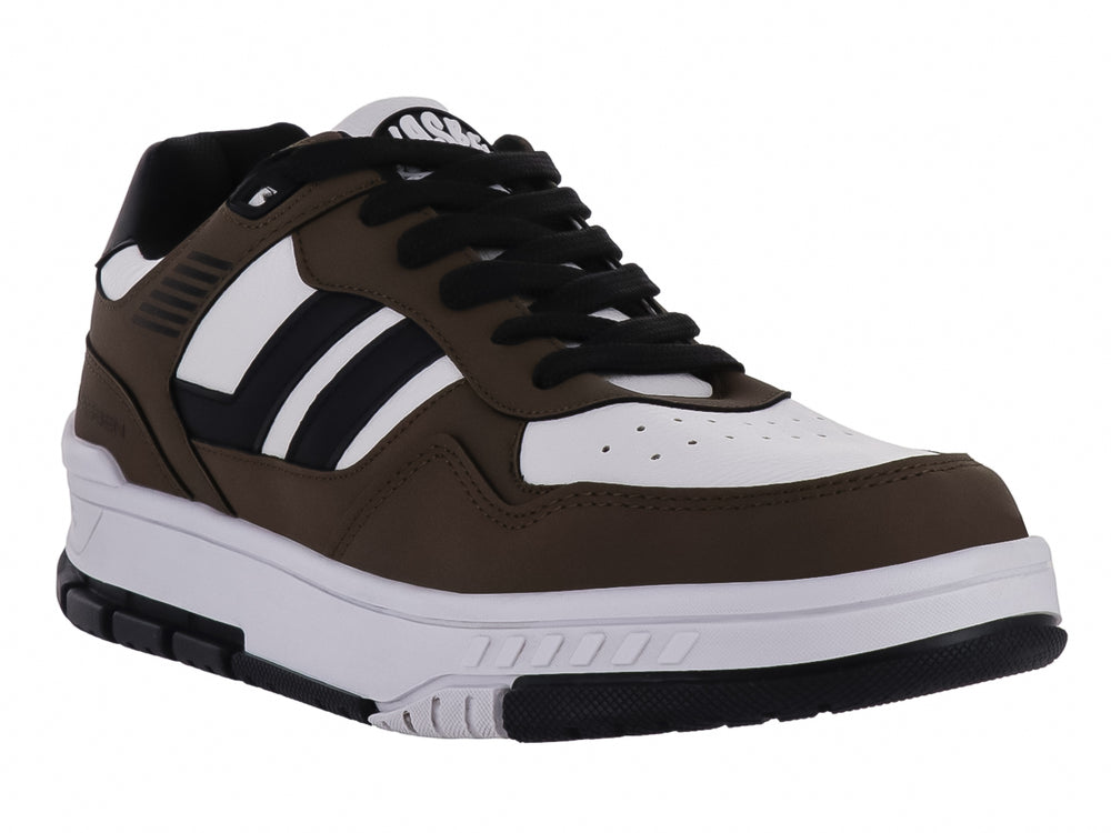 Tenis Clasben Bowery en color blanco militar con detalles en negro y suela blanca.