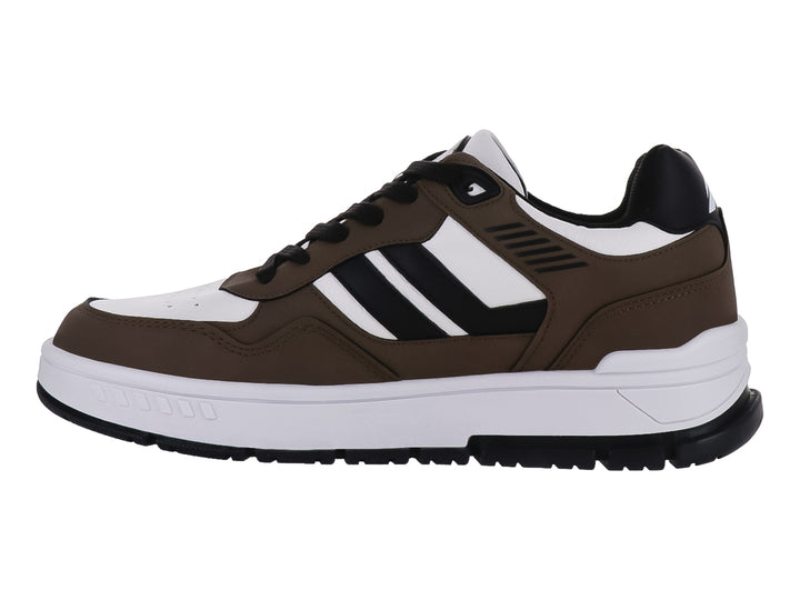 Tenis Clasben Bowery en color blanco militar con detalles en negro y suela blanca.