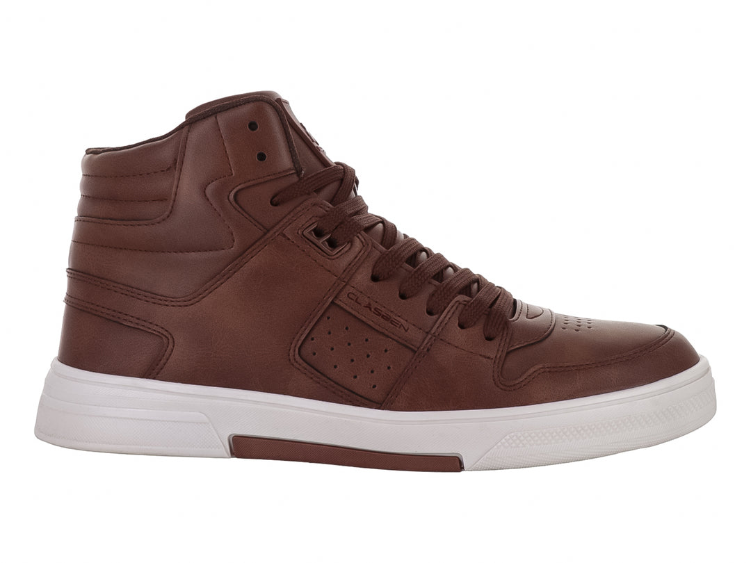 Tenis tipo bota color café con suela blanca para niño.