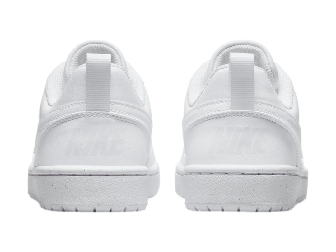 Tenis Nike Court Borough Low Recraft en color blanco total para niños.