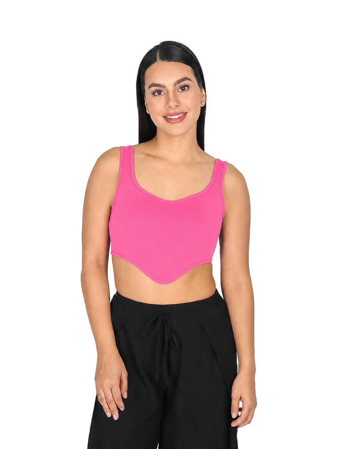 Mujer vistiendo un top tipo corset color rosa ajustado y sin mangas.