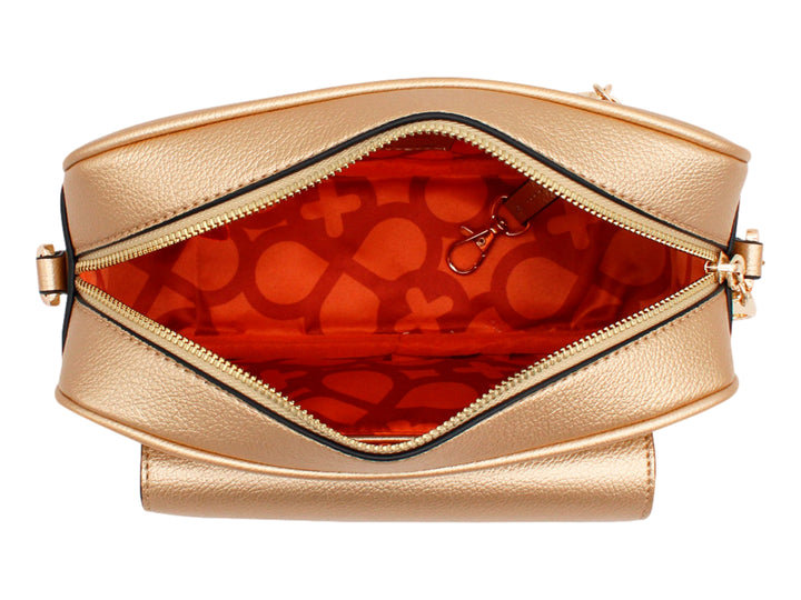 Bolso bandolera Jaime Ibiza en color oro con acabado brillante, cierre superior y detalle metálico frontal.