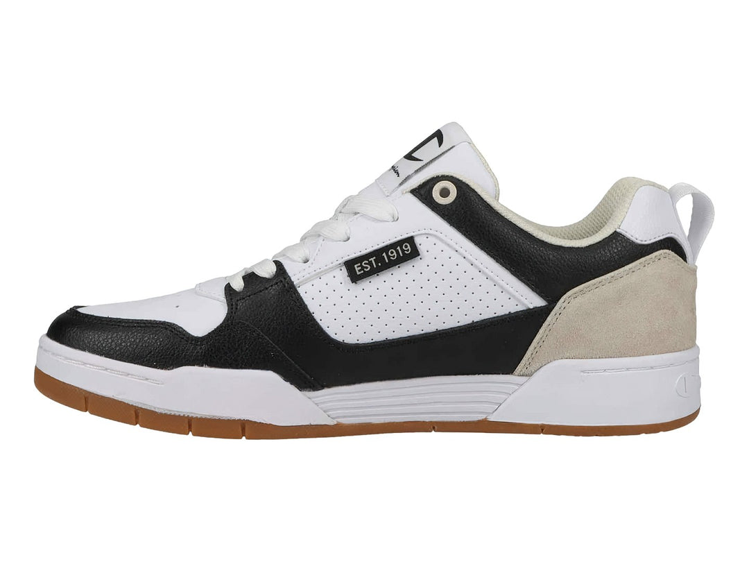Tenis Champion 5 on 5 Lo en colores blanco, negro y beige con suela de goma color caramelo.