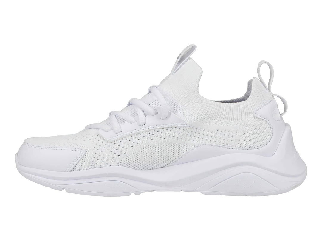 Tenis deportivos Champion color blanco con suela gruesa y tejido transpirable.