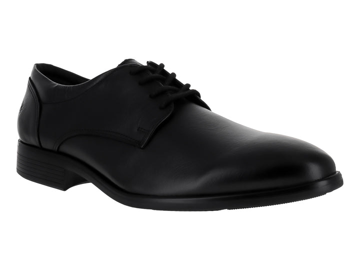 Zapato formal de cuero color negro con cordones y suela plana para hombre.