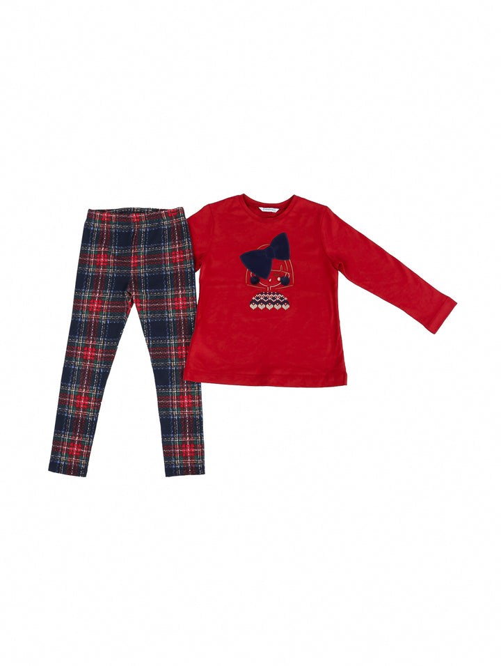 Conjunto para niña Mayoral compuesto por camiseta guinda con estampado y leggings a cuadros en azul marino y guinda.