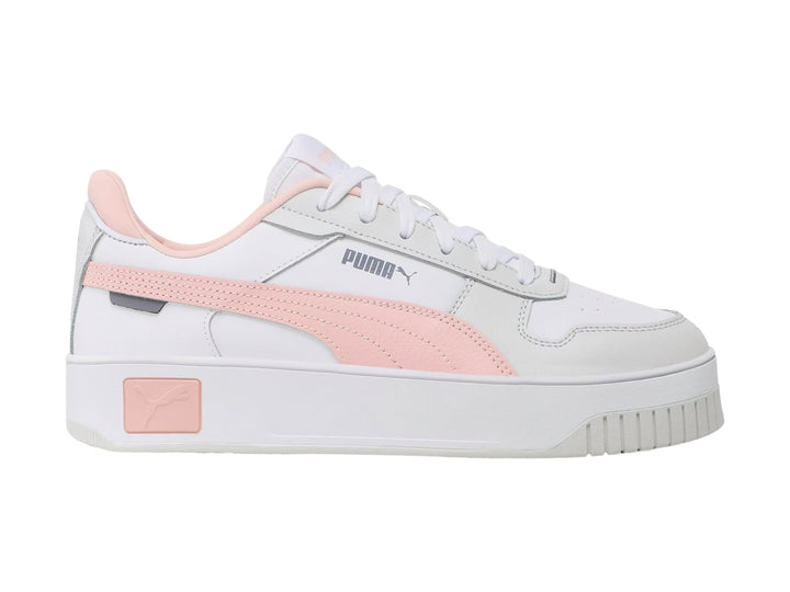 Tenis PUMA Carina Street en color blanco con detalles en rosa y gris, diseño de plataforma y suela gruesa.