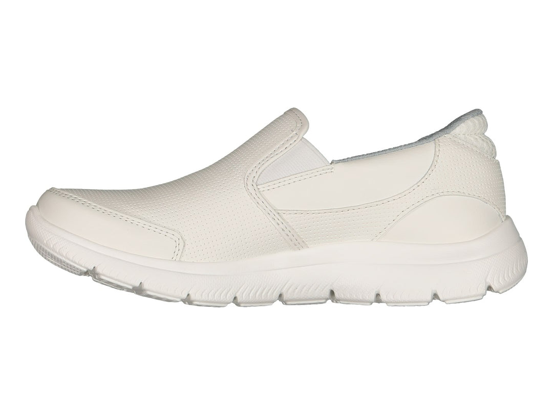 Zapato deportivo Skechers modelo Summits en color blanco, diseño slip-on sin cordones y suela blanca.
