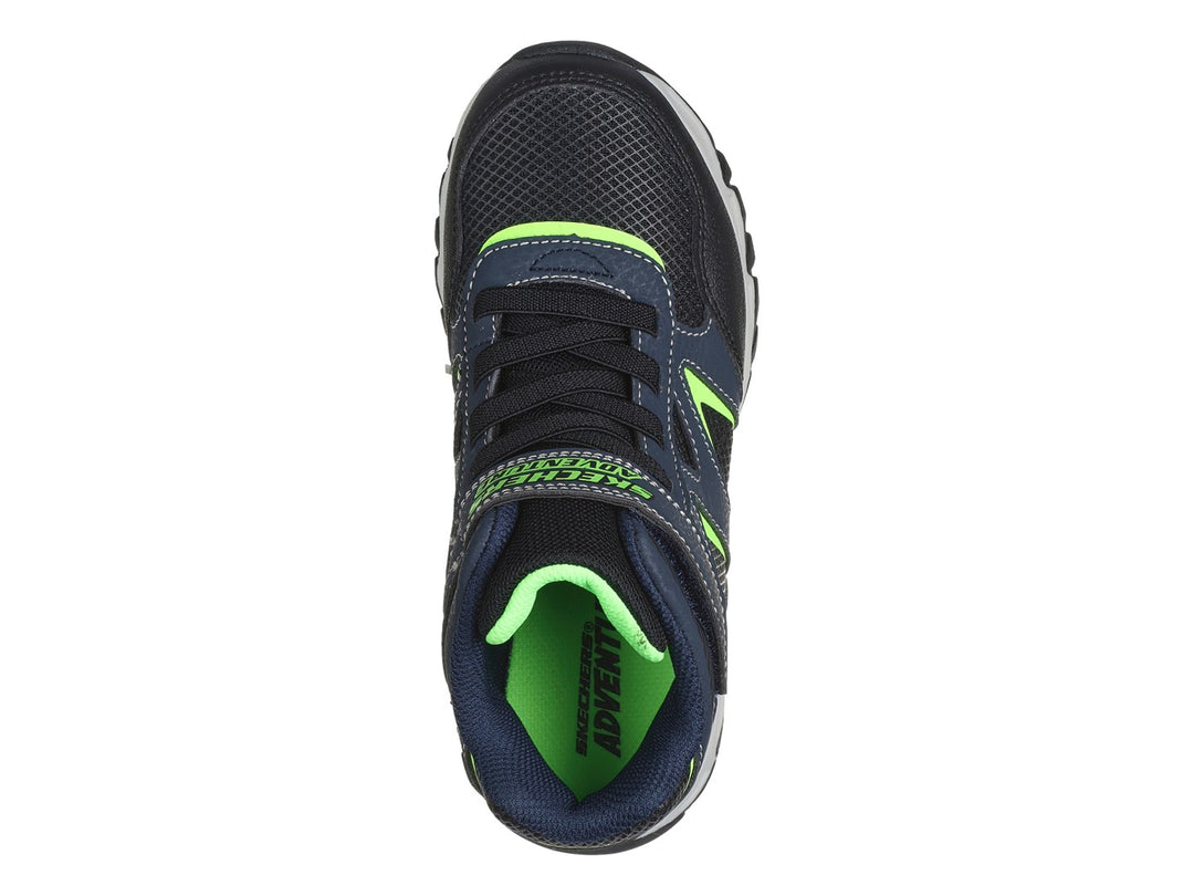 Tenis deportivos Skechers infantiles color azul marino con detalles verde lima y suela gris.