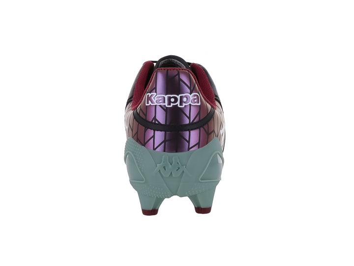 Zapato de fútbol Kappa color negro con suela verde Lodenfrost y detalles en morado.