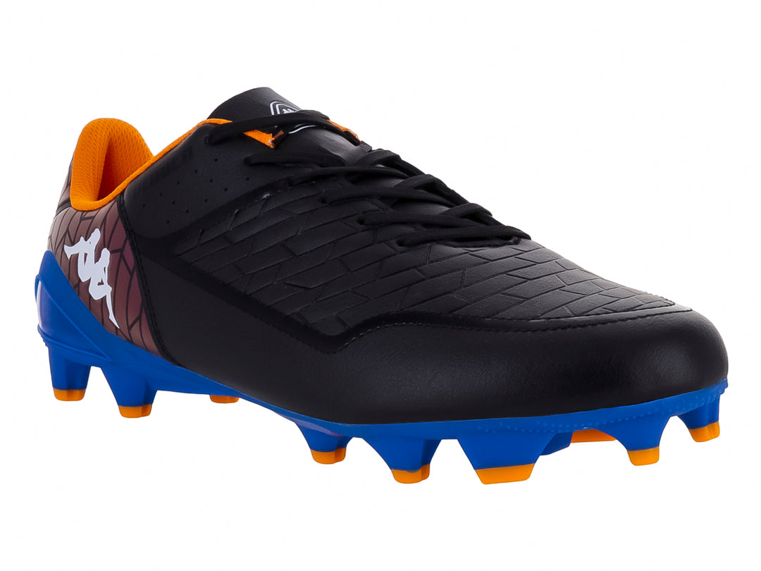 Botas de fútbol Kappa color negro y azul royal con tacos naranjas y detalles en morado.