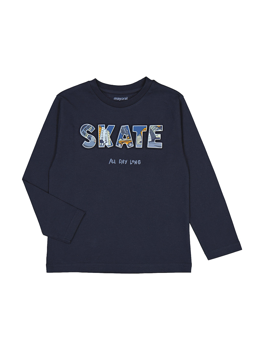 Camiseta manga larga color azul marino para niño con estampado de la palabra SKATE en el pecho.