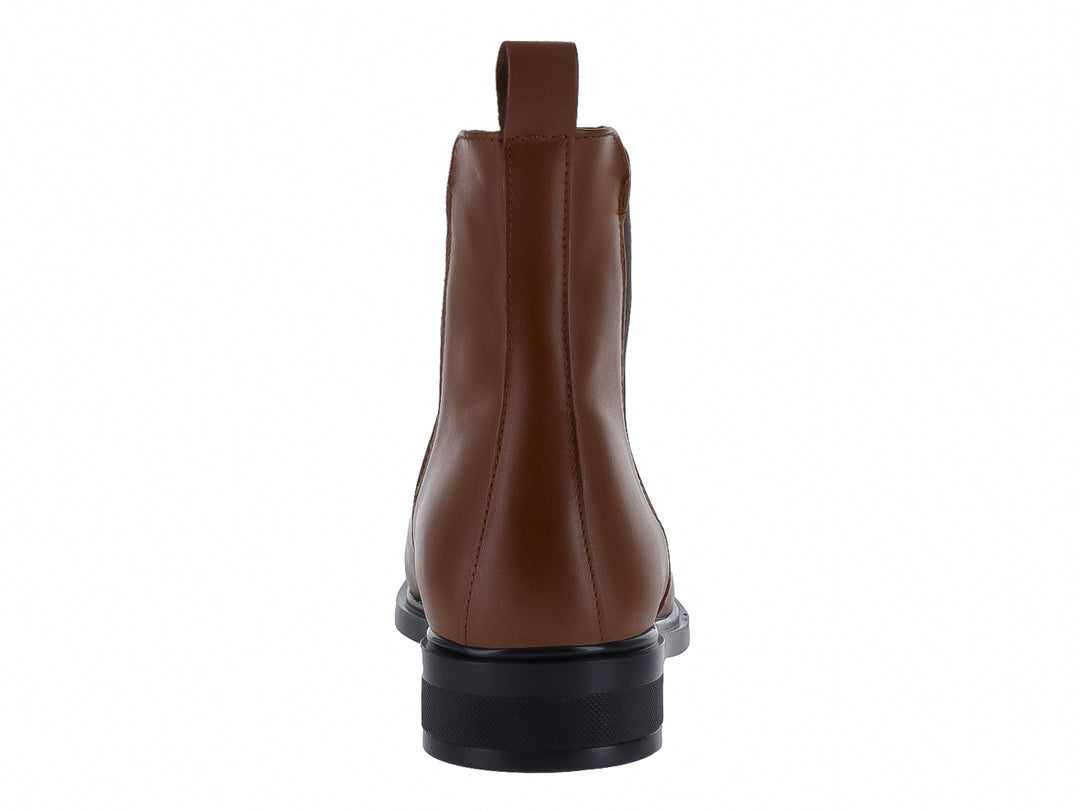 Botín estilo Chelsea color tabaco con panel elástico negro y suela negra para Hombre.
