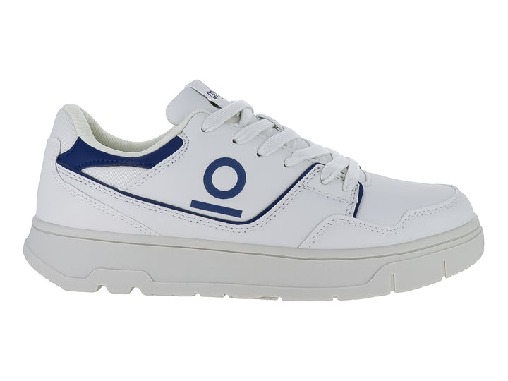 Tenis blancos con detalles en azul y suela blanca de la marca Capa de Ozono.