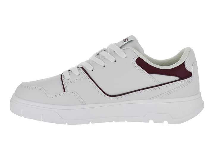 Tenis casuales blancos con detalles en color vino y suela blanca ancha de la marca Capa de Ozono.