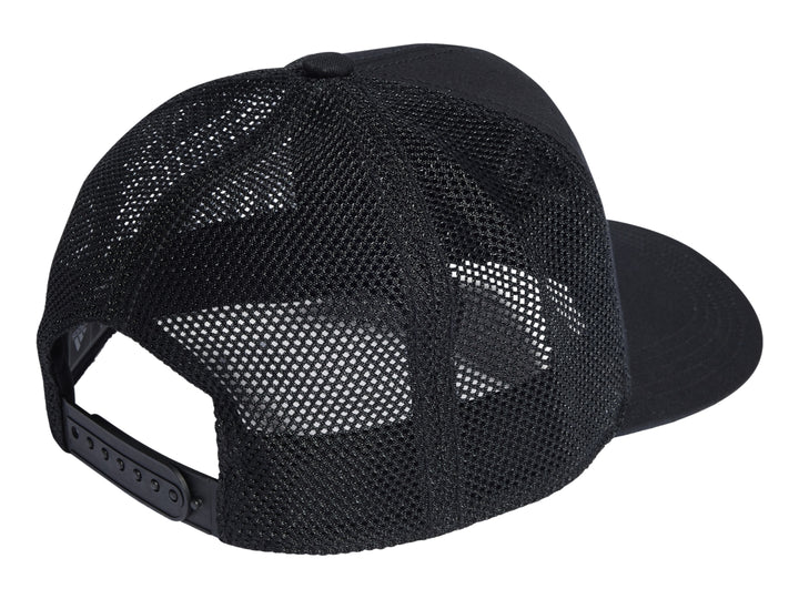 Gorra Adidas negra estilo trucker con panel frontal de tela y parte posterior de malla transpirable.