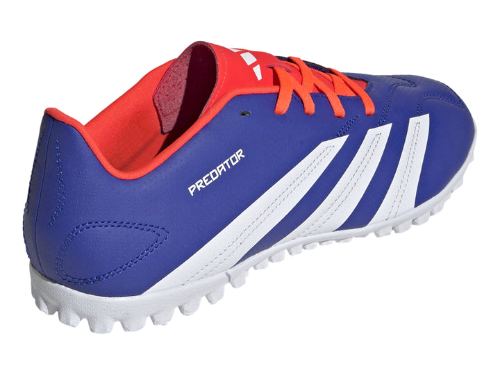Zapato de fútbol Adidas Predator color azul con franjas blancas y detalles en rojo, suela para pasto sintético.