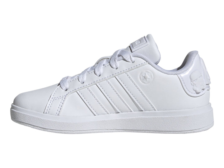 Tenis Adidas color blanco total con detalles de Star Wars en el talón y las tres franjas laterales.