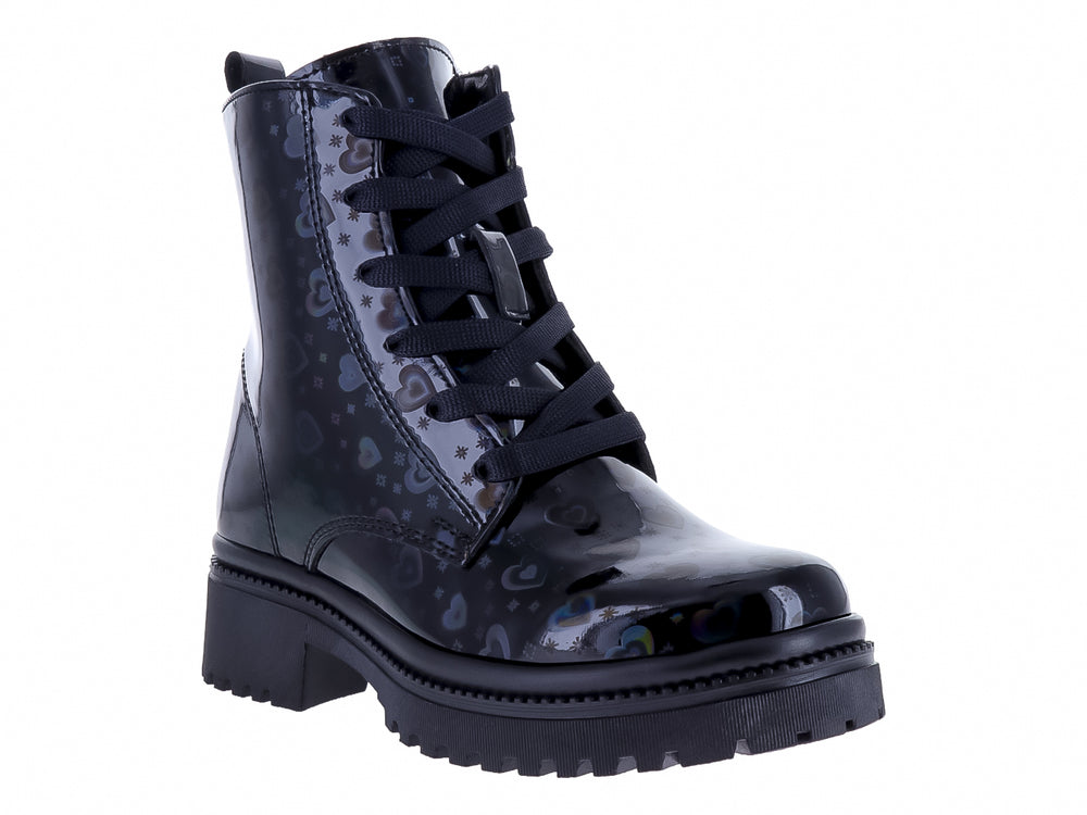 Bota de charol negro para niña con estampado de corazones multicolores y suela gruesa dentada.