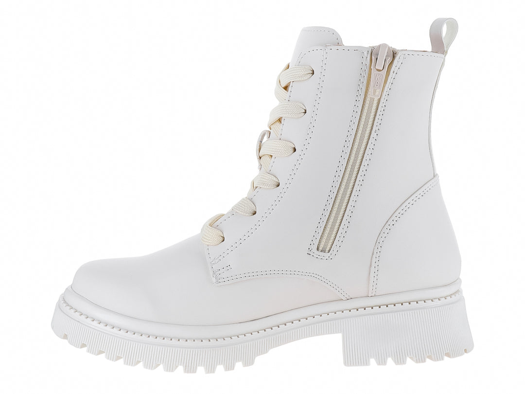 Botas blancas para niña con detalles de estrellas doradas y suela blanca dentada.