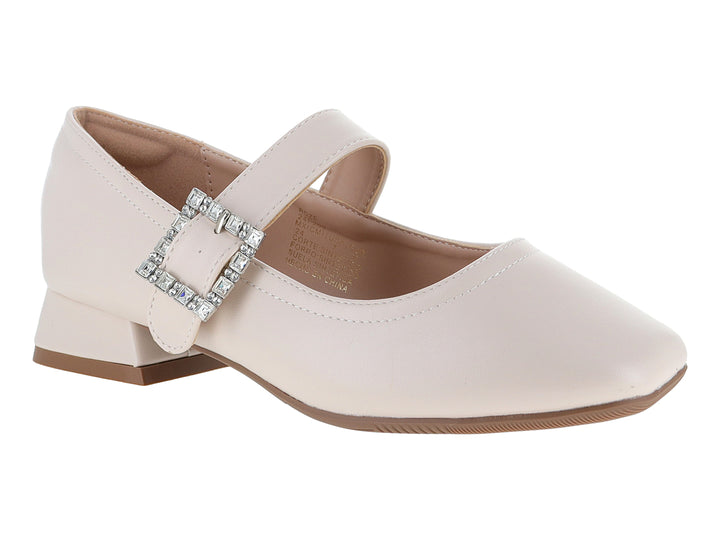 Zapato color nude con tacón cuadrado y hebilla decorada con brillantes.