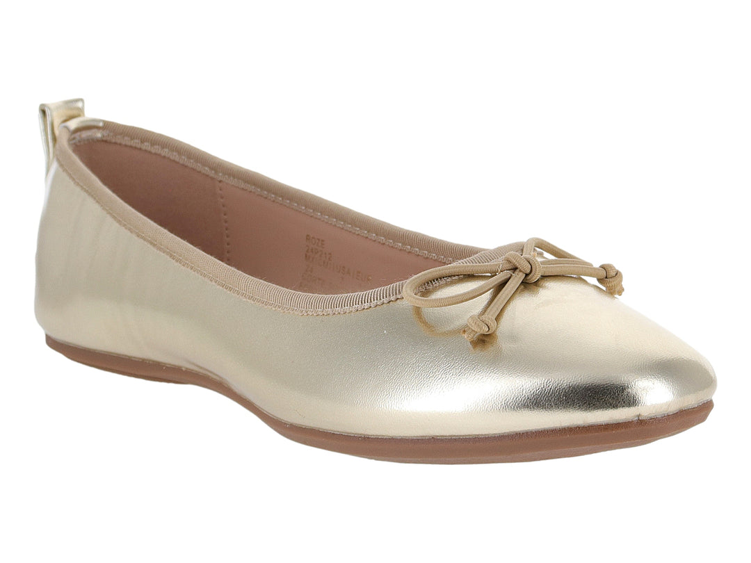 Zapato plano para niña en color dorado metálico con detalle de moño frontal.